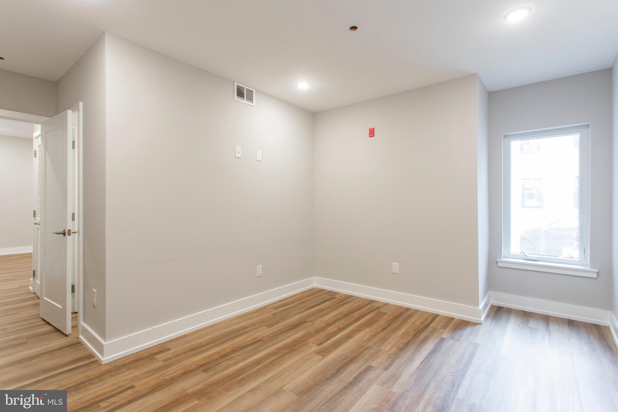 829-31 South 4th Street, Unit 1 Philadelphia, PA 19147 - Photo 14 of 16