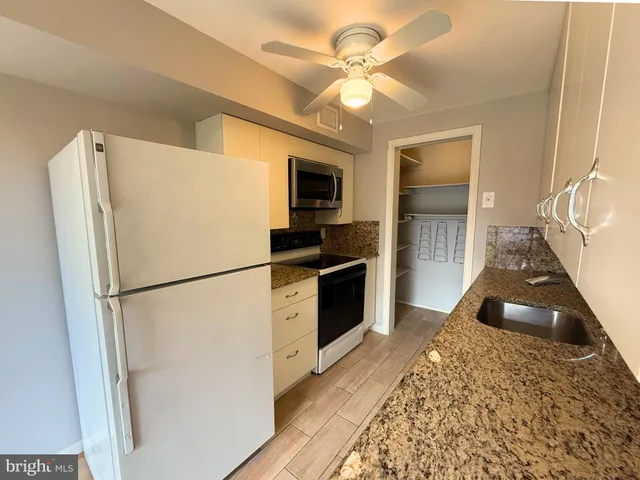 $1,999 | 5 Coliston Road, Unit C, Reisterstown, MD 21136