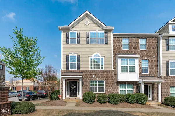$375,000 | 6031 Kentworth Drive, Holly Springs, NC 27540
