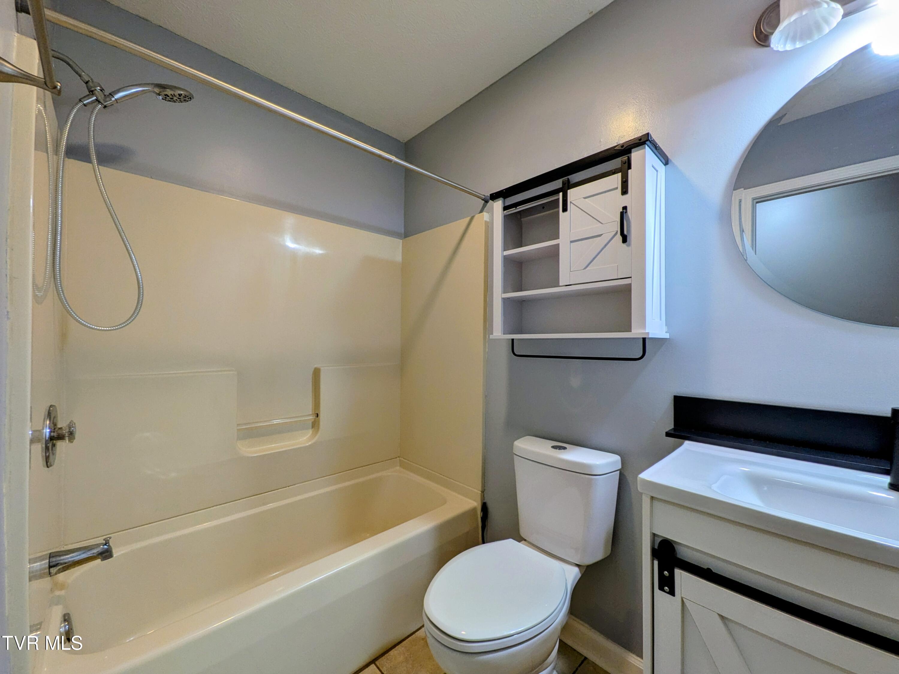 113 Nave Hollow Road Elizabethton, TN 37643 - Photo 23 of 91 Bathroom1