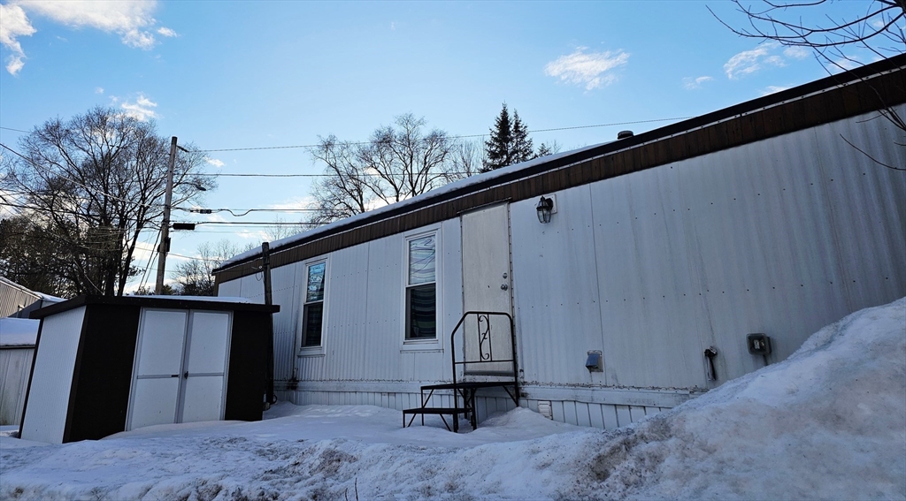 557 Southwest Cutoff, Unit 55 Worcester, MA 01607 - Photo 4 of 24