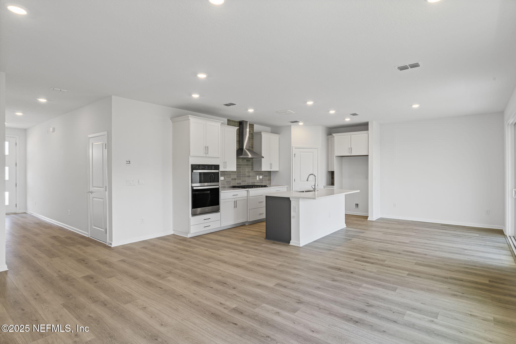 386 Whirlwind Place St. Augustine, FL 32095 - Photo 2 of 41 Main Living