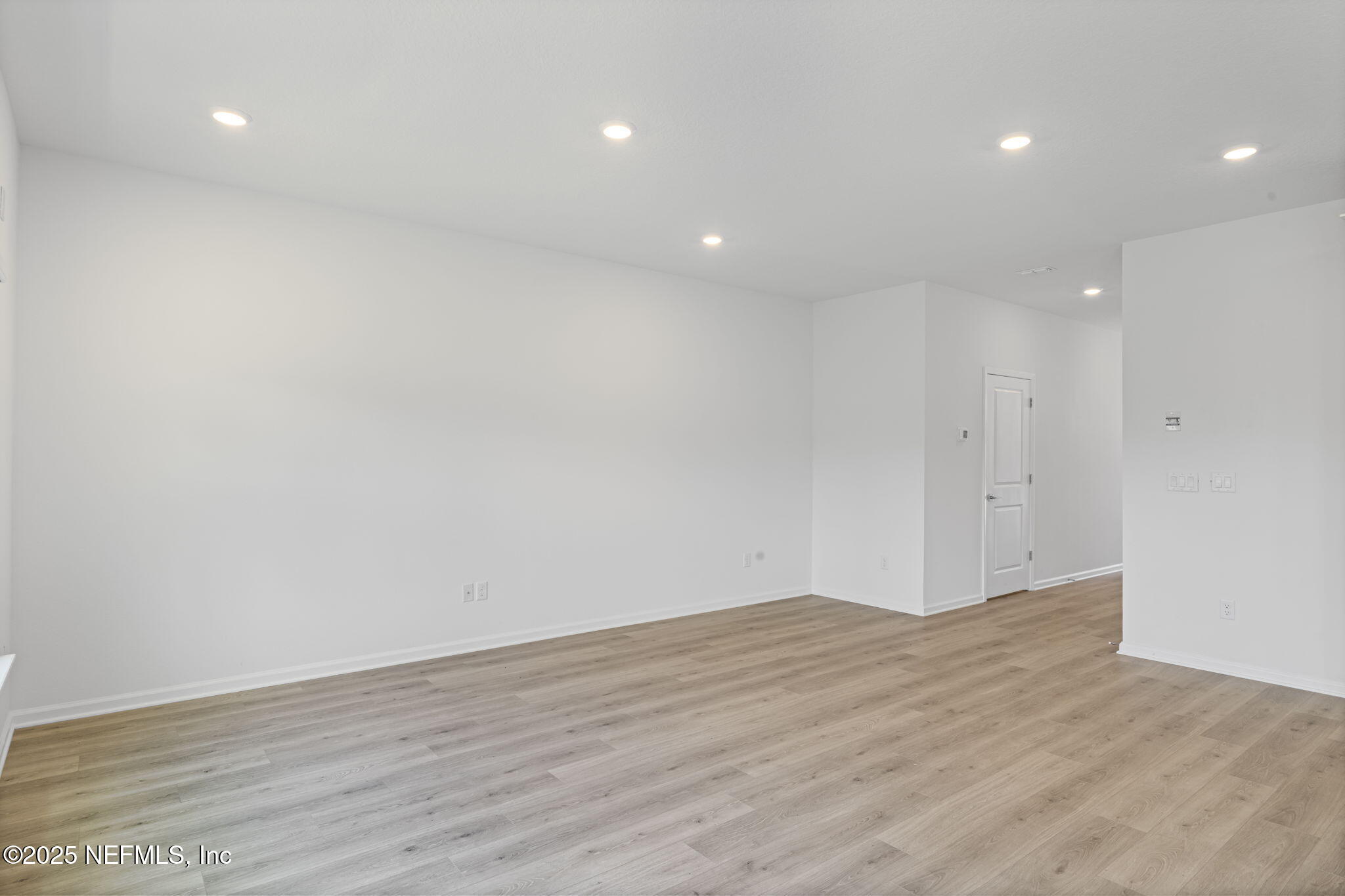 386 Whirlwind Place St. Augustine, FL 32095 - Photo 20 of 41 Living Room
