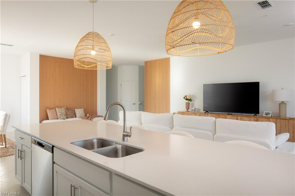 5632 Summit Pointe Circle, Unit 103 Bradenton, FL 34210 - Photo 7 of 28