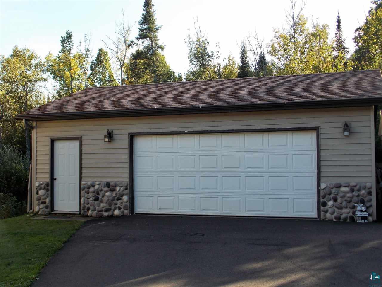4458 West Beyer Road Duluth, MN 55803 - Photo 2 of 27