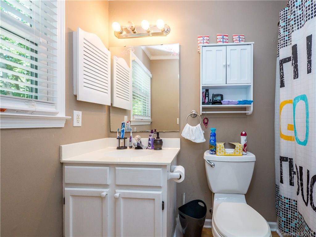 318 Willis Road Dallas, NC 28034 - Photo 11 of 23 Gallery Image 11