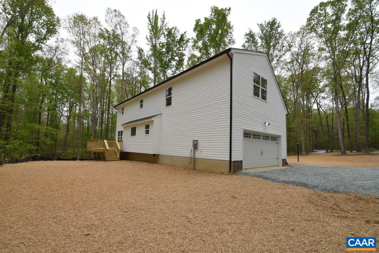 1045 Chopping Road, Unit CP 1 Mineral, VA 23117 - Photo 23 of 27 a backyard of a house