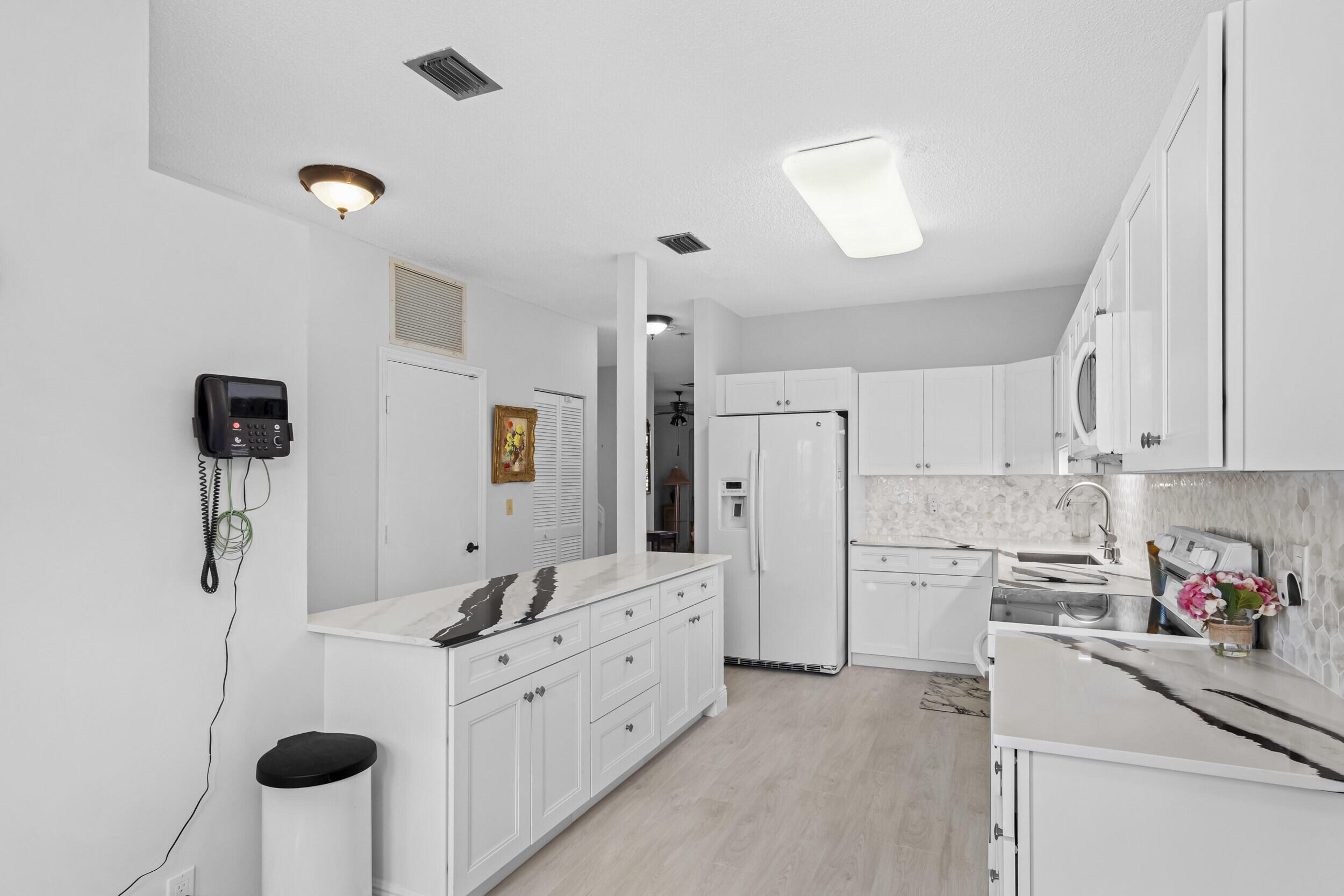 6809 Via Regina Boca Raton, FL 33433 - Photo 8 of 40 6809 via regina-08