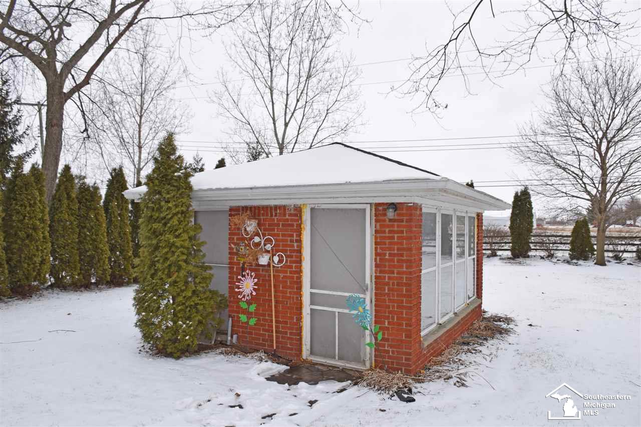 9030 Smith Maybee, MI 48159 - Photo 4 of 21
