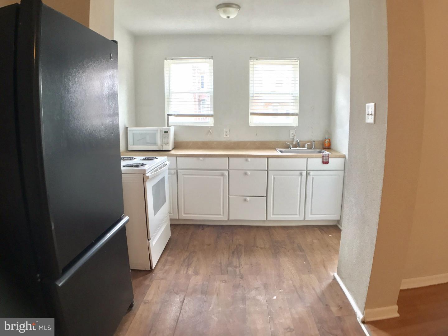 36 Sunshine Road Upper Darby, PA 19082 - Photo 8 of 17 Kitchen