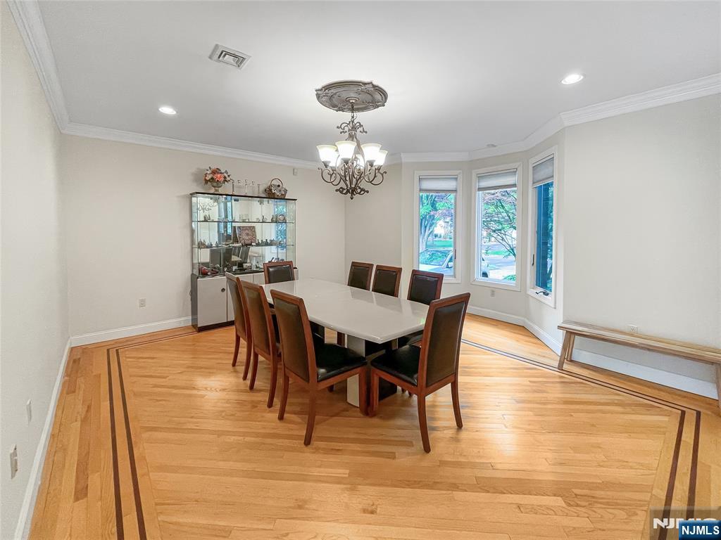 445 Nevada Street Paramus, NJ 07652 - Photo 11 of 50