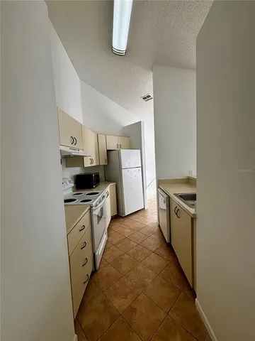 $1,499 | 2504 Woodgate Boulevard, Unit 202, Orlando, FL 32822