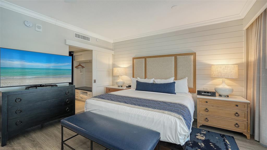 225 Sands Point Road, Unit 7205 Longboat Key, FL 34228 - Photo 15 of 30