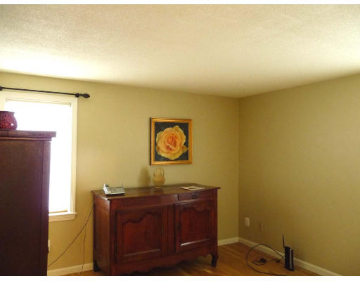 634 Old Dunstable Road Groton, MA 01450 - Photo 6 of 20
