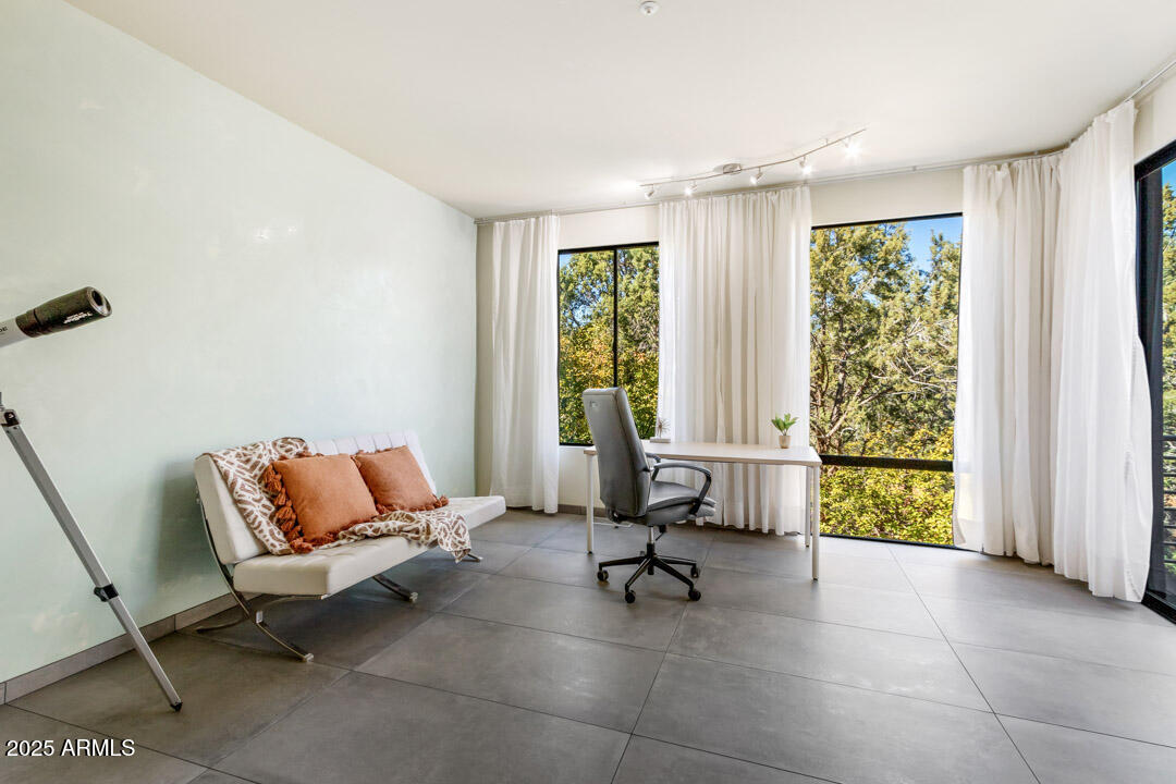 548 El Camino Road Sedona, AZ 86336 - Photo 18 of 65 548ElCamino-0122