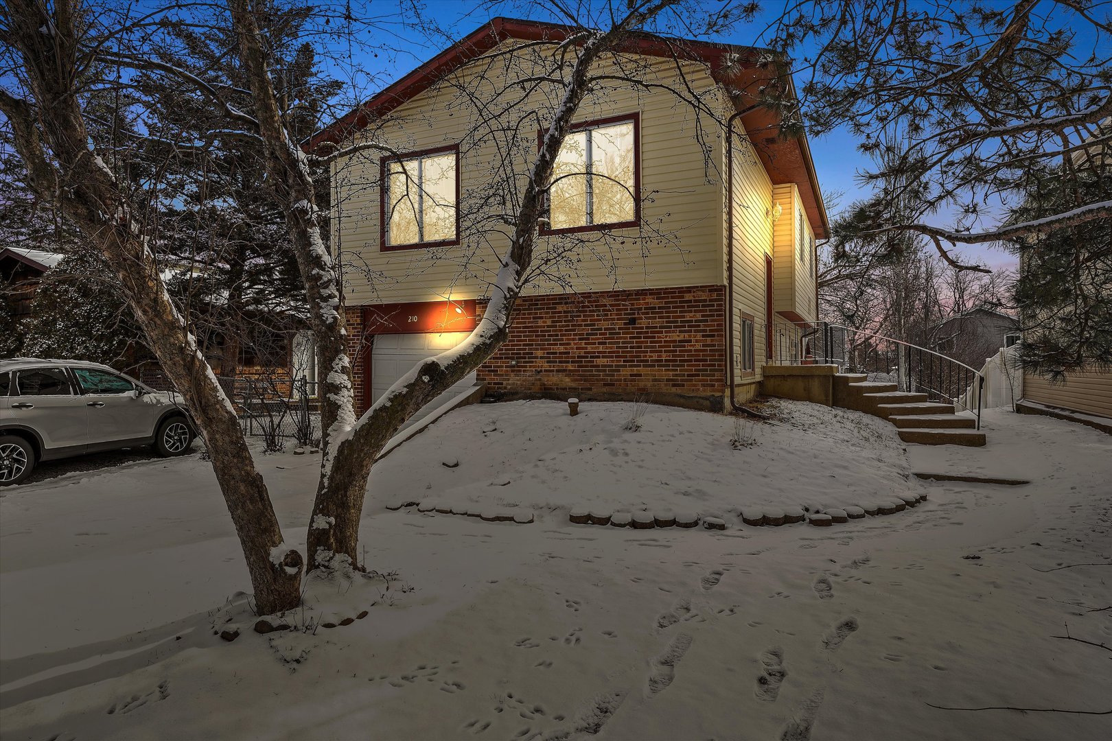a house view with a outdoor space