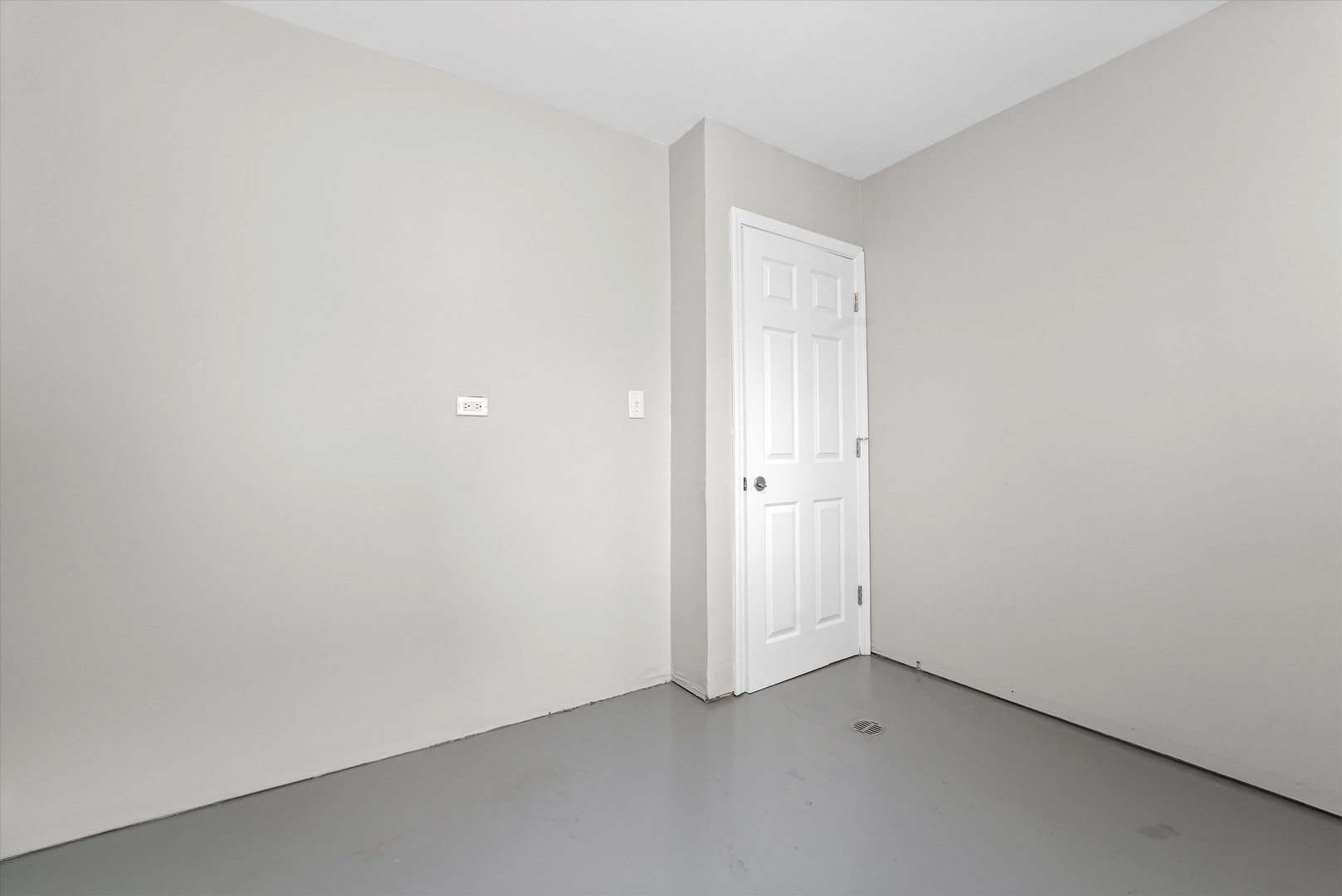 210 Mill Stream Drive Bolingbrook, IL 60440 - Photo 38 of 39 a view of an empty room