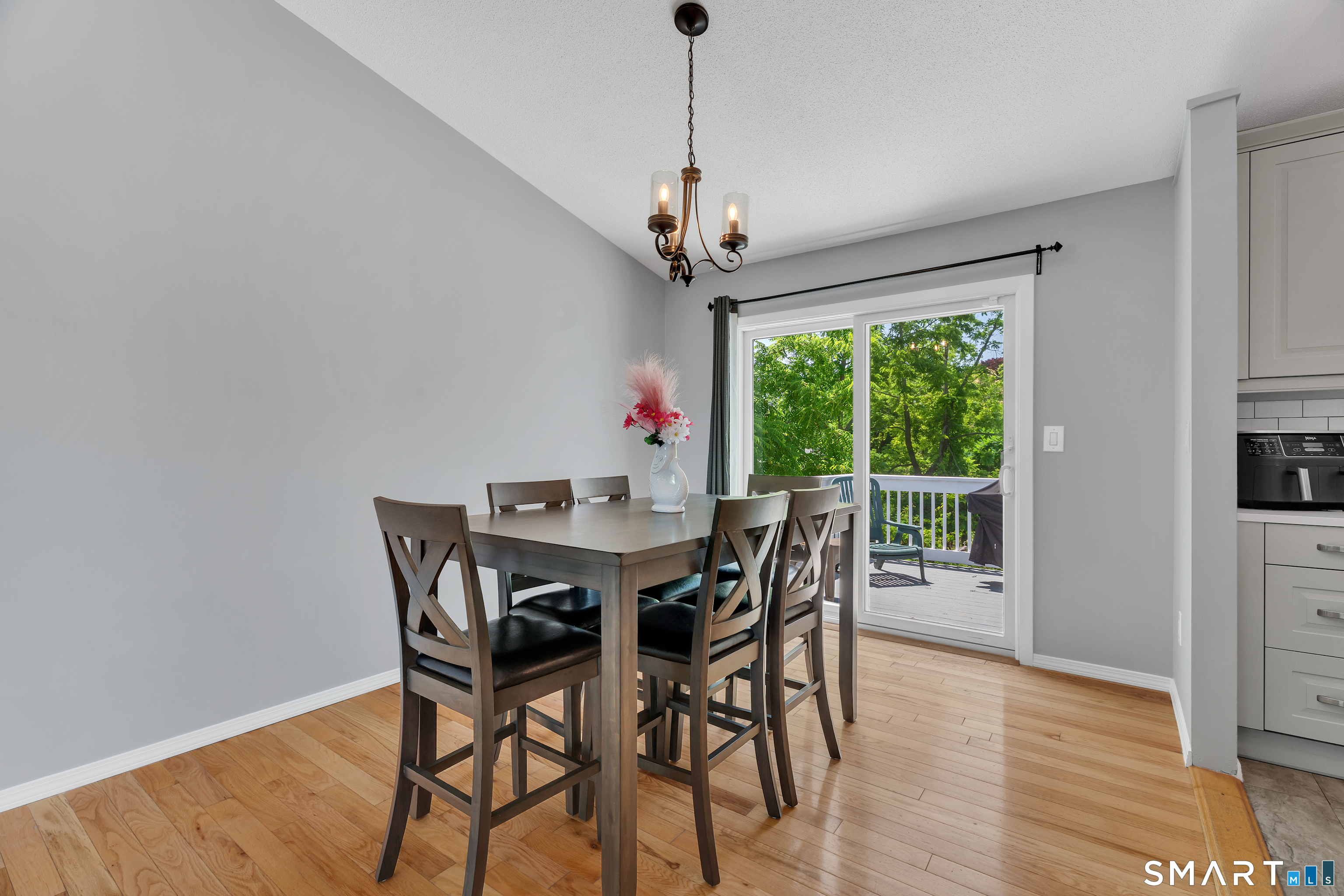 12 Roses Farm Road East Haven, CT 06512 - Photo 8 of 39