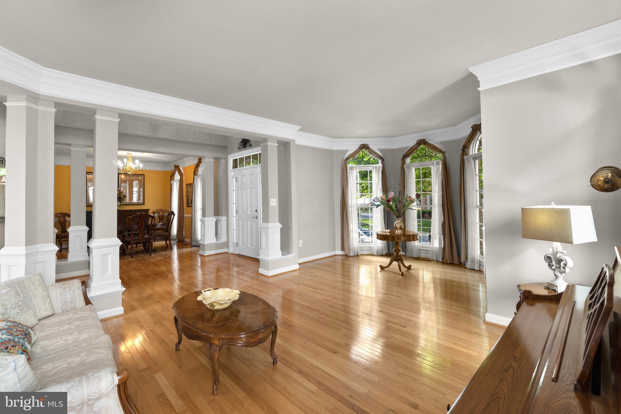 705 Pilot House Drive Annapolis, MD 21401 - Photo 10 of 58 Living room