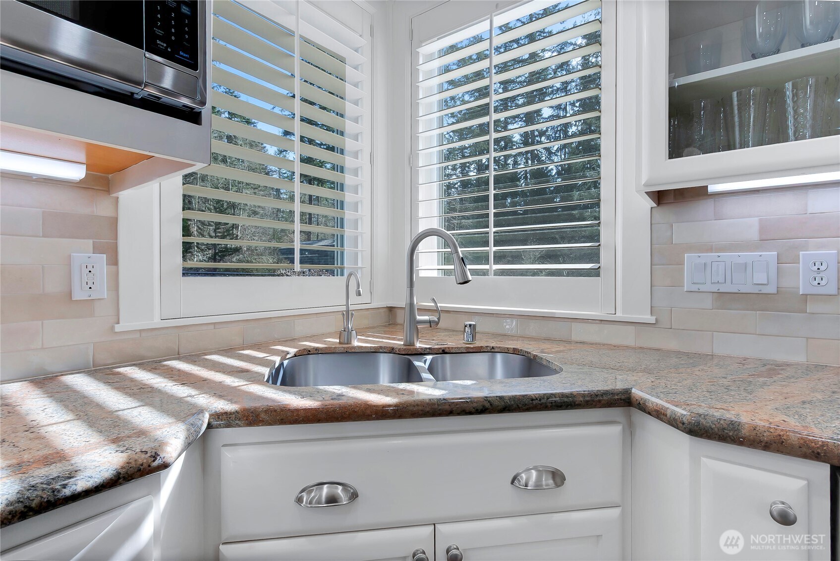 20305 Southeast 236th Street Maple Valley, WA 98038 - Photo 11 of 40