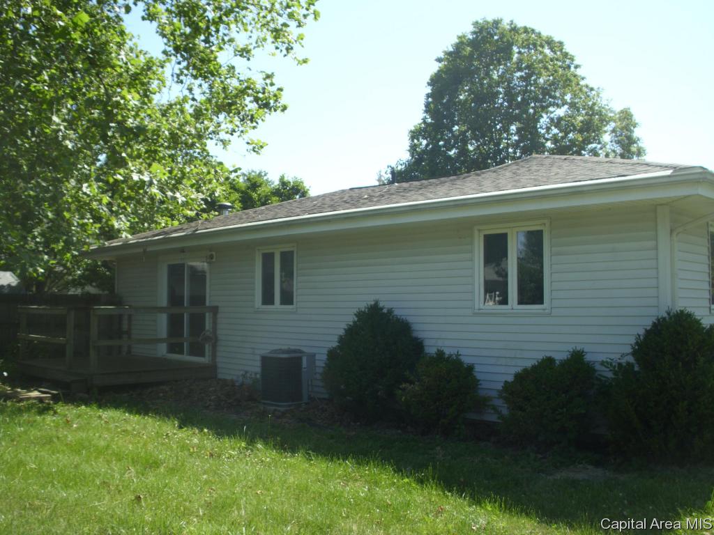 804 North Main Street Athens, IL 62613 - Photo 11 of 15 Gallery Image 11