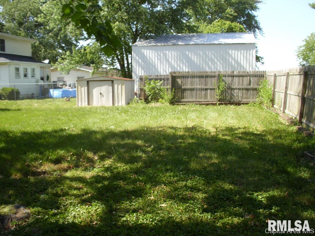 804 North Main Street Athens, IL 62613 - Photo 12 of 15 Gallery Image 12