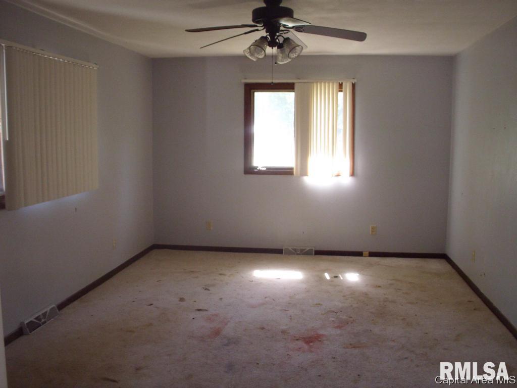 804 North Main Street Athens, IL 62613 - Photo 6 of 15 Gallery Image 6