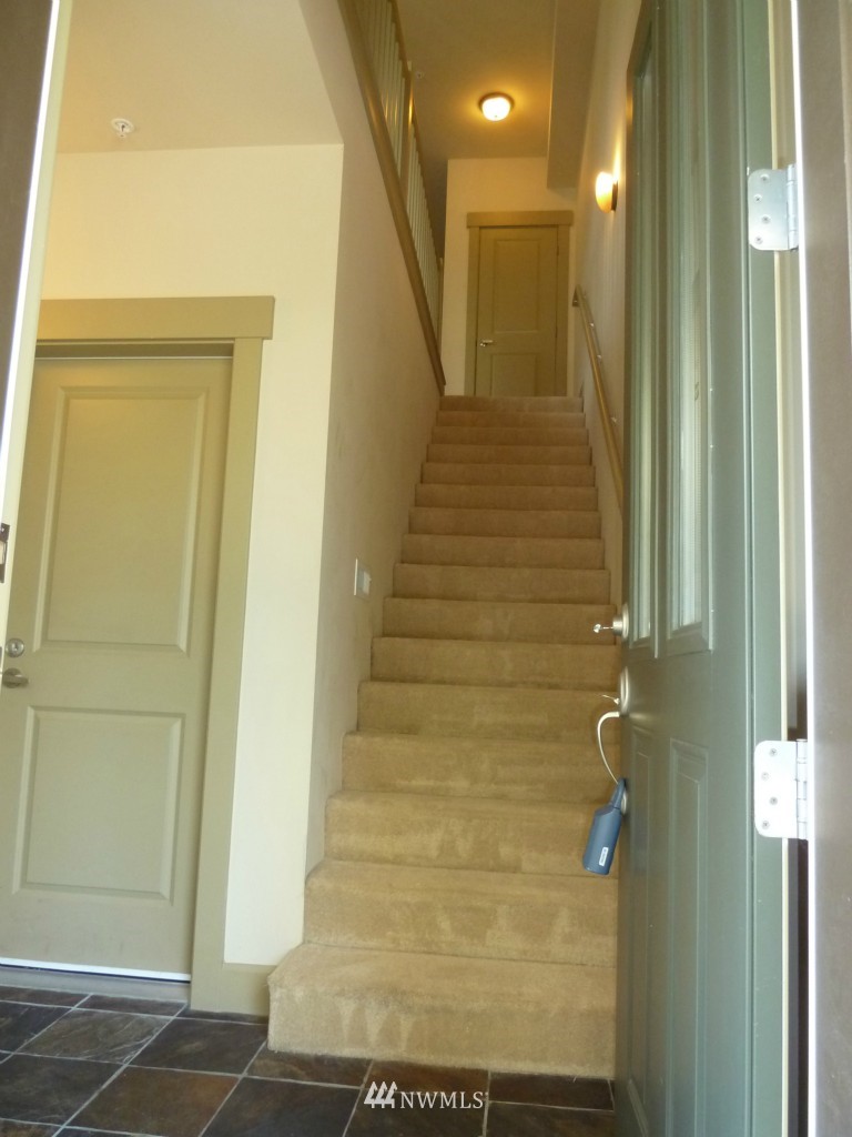 2115 201st Place Southeast, Unit D 4 Bothell, WA 98012 - Photo 2 of 23