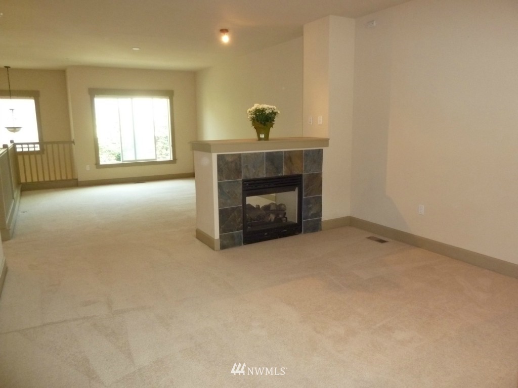 2115 201st Place Southeast, Unit D 4 Bothell, WA 98012 - Photo 4 of 23