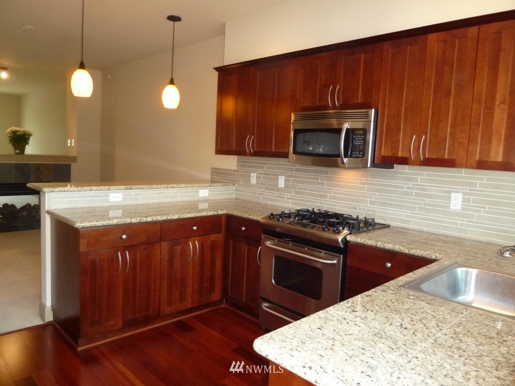 2115 201st Place Southeast, Unit D 4 Bothell, WA 98012 - Photo 6 of 23