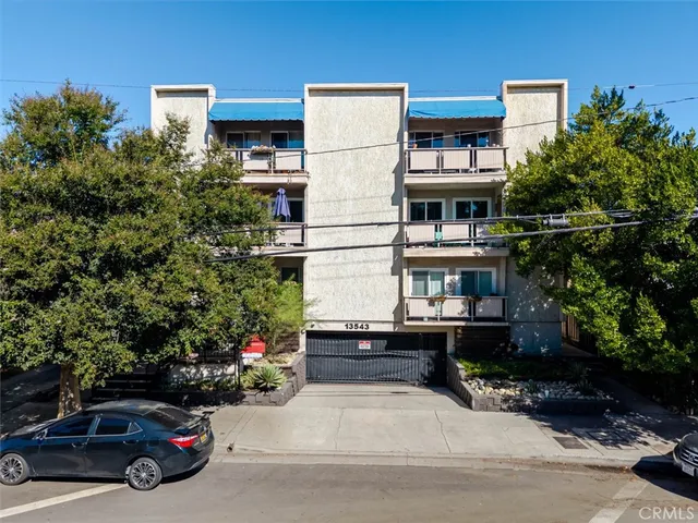 $597,875 | 13543 Moorpark Street, Unit 7, Sherman Oaks, CA 91423