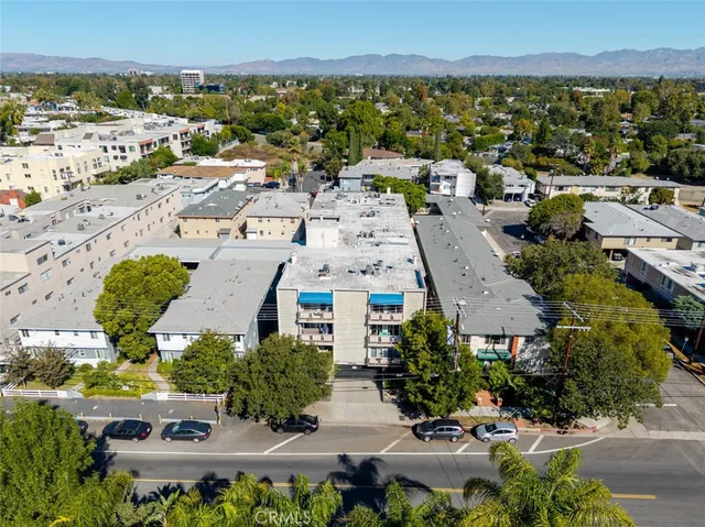 $597,875 | 13543 Moorpark Street, Unit 7, Sherman Oaks, CA 91423