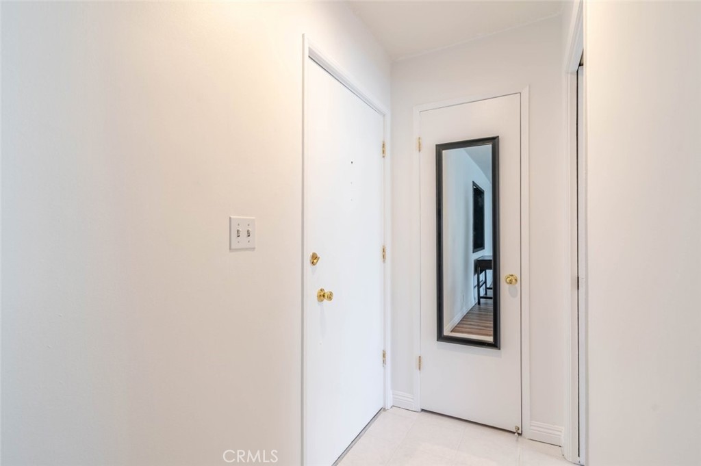 13543 Moorpark Street, Unit 7 Sherman Oaks, CA 91423 - Photo 10 of 25