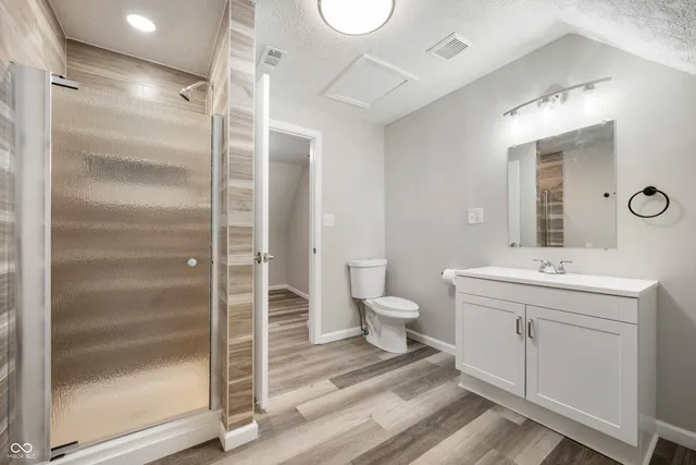 $2,000 | 2170 South East Street, Indianapolis, IN 46225