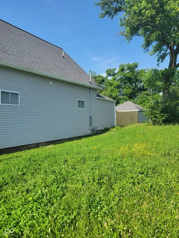 $2,000 | 2170 South East Street, Indianapolis, IN 46225