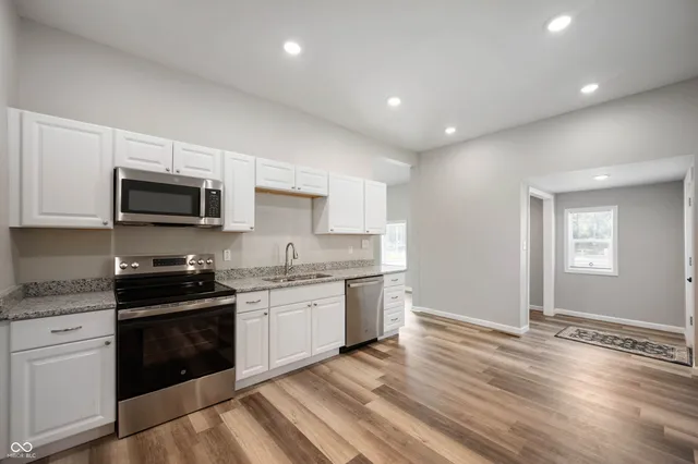 $2,000 | 2170 South East Street, Indianapolis, IN 46225