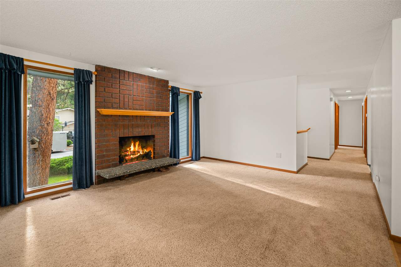 4723 South Bates Road Spokane Valley, WA 99206 - Photo 2 of 20