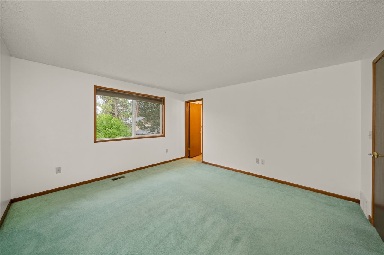 4723 South Bates Road Spokane Valley, WA 99206 - Photo 6 of 20