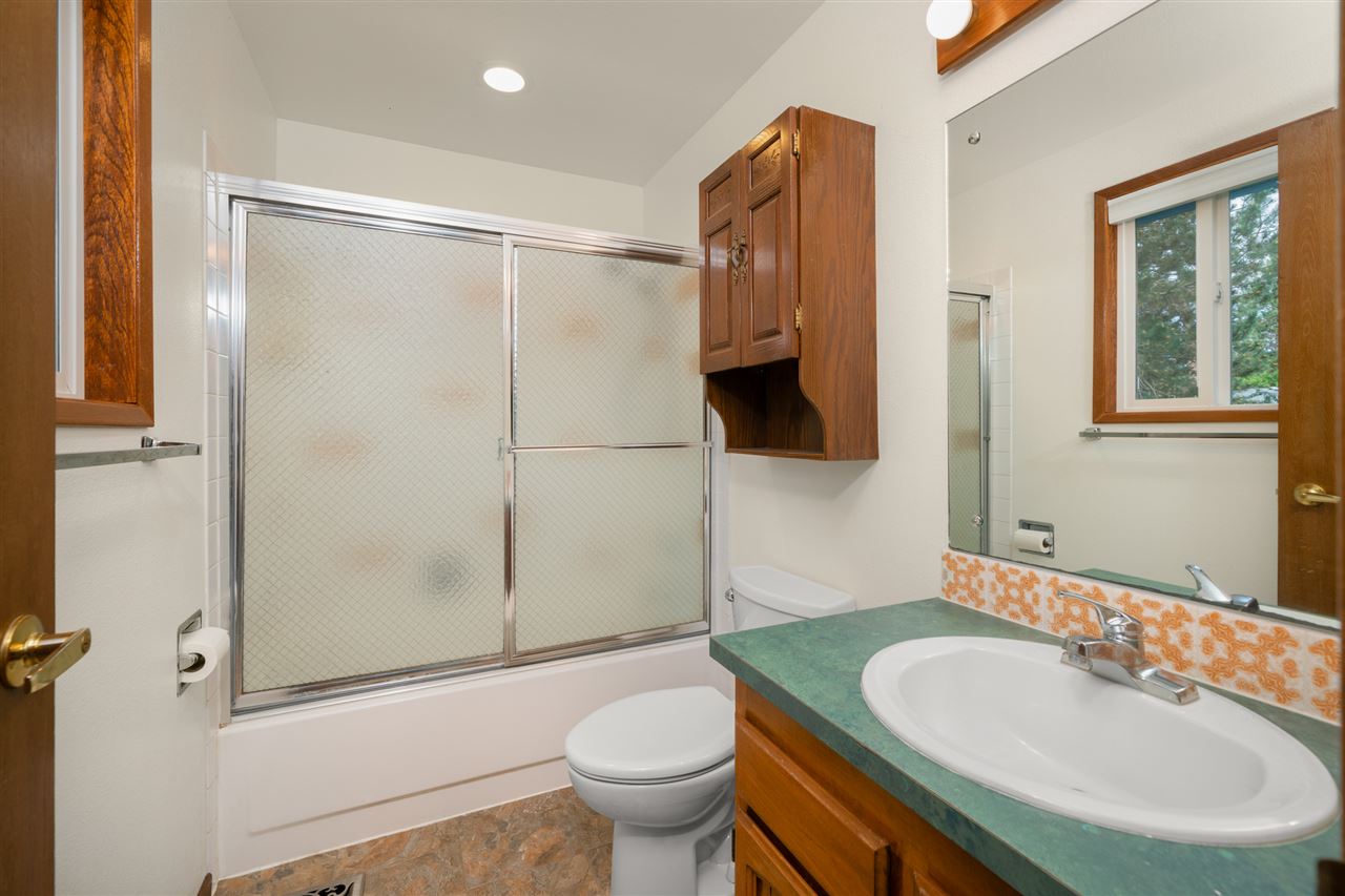 4723 South Bates Road Spokane Valley, WA 99206 - Photo 7 of 20