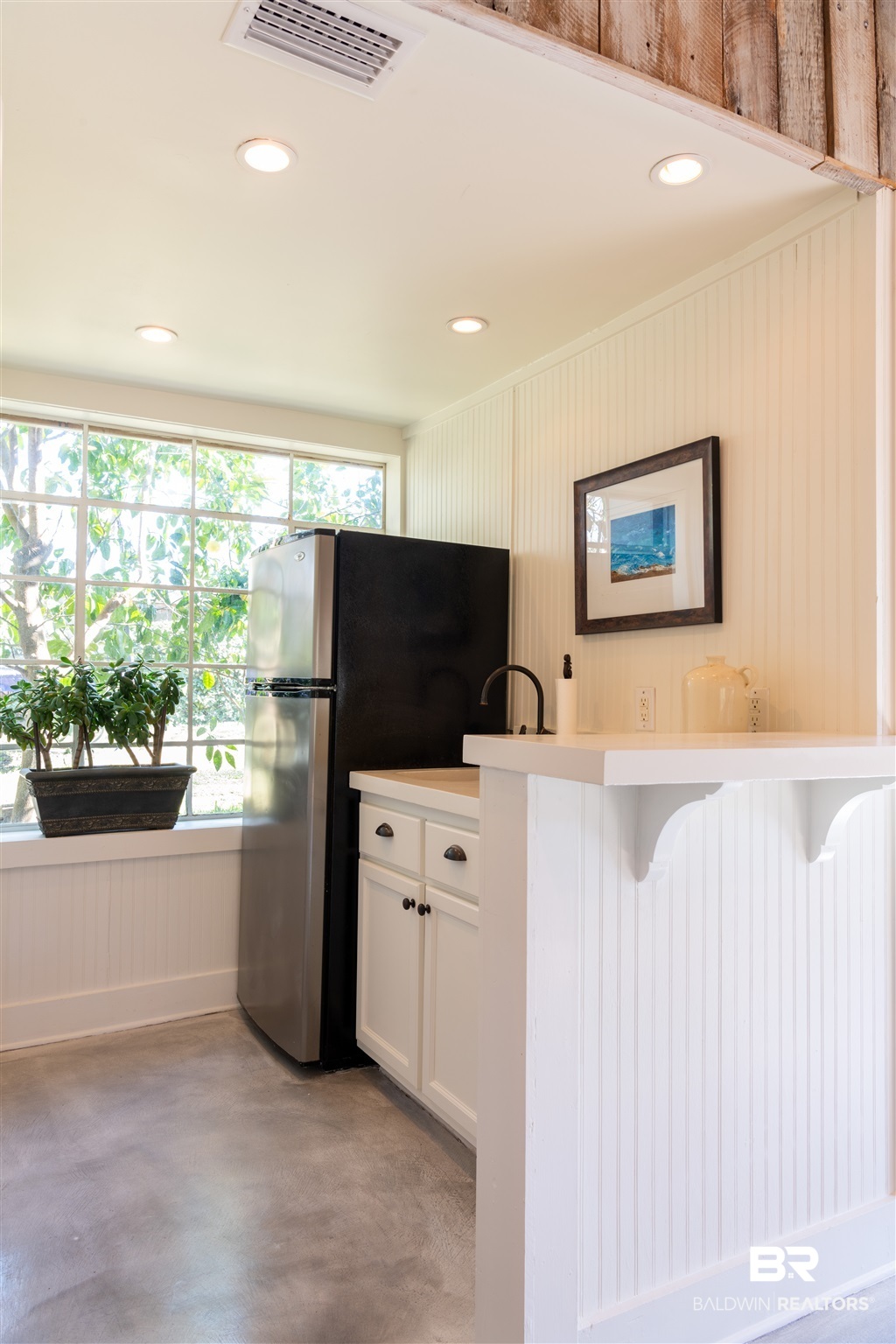 349 Liberty Street Fairhope, AL 36532 - Photo 32 of 44 Guest House Kitchen