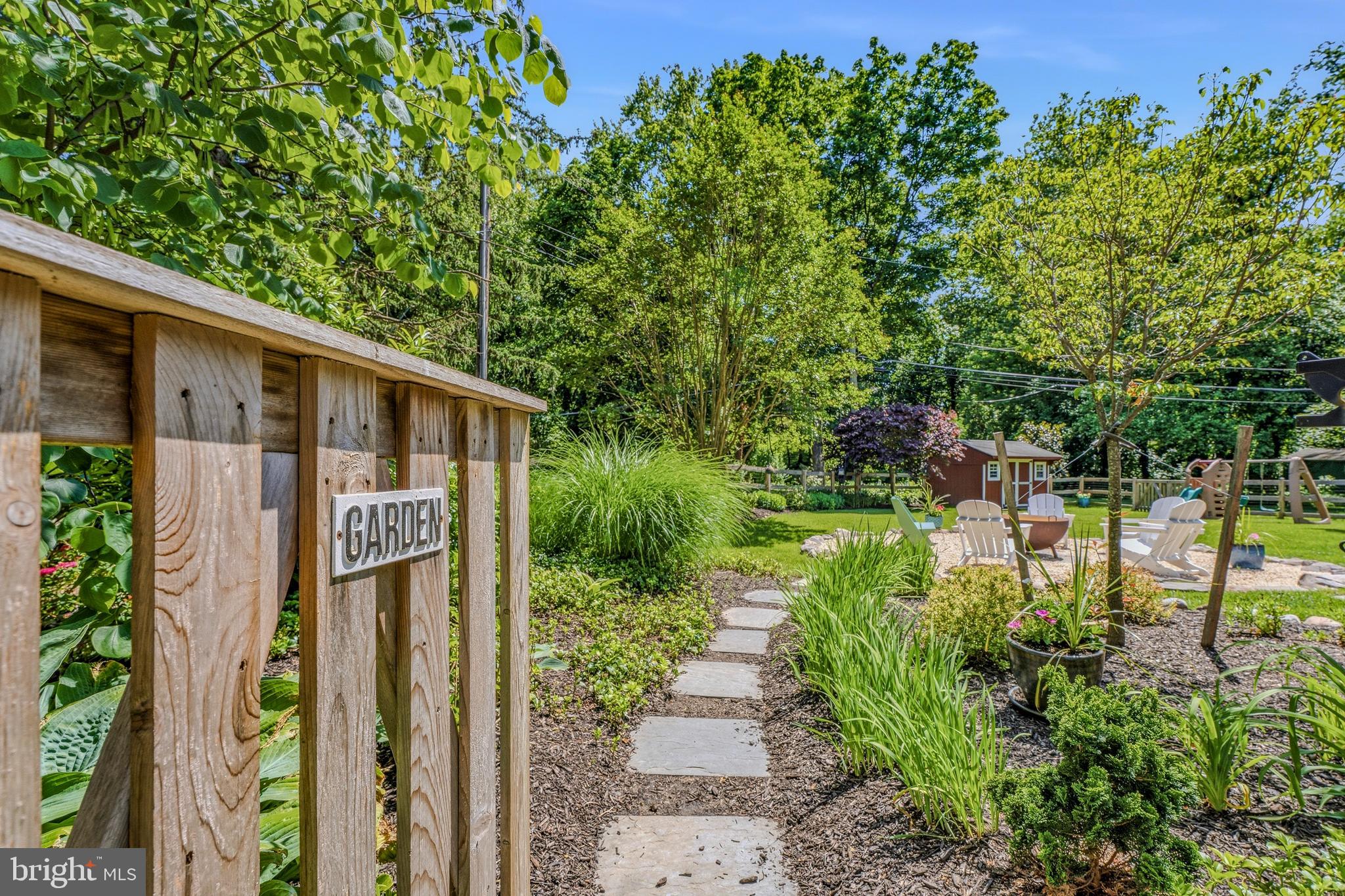3 St Michaels Way Baltimore, MD 21212 - Photo 55 of 65 Flagstone path to Private back yard