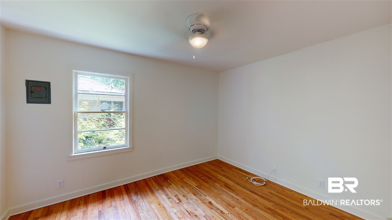 107 Esplanade Avenue Mobile, AL 36606 - Photo 11 of 17 Gallery Image 11