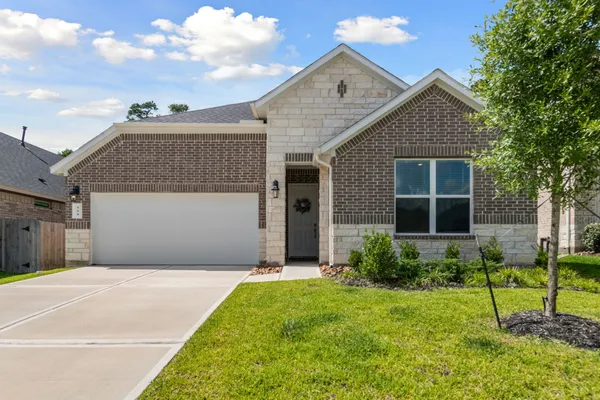 $2,700 | 560 Newcomb Hollow Drive, Conroe, TX 77304