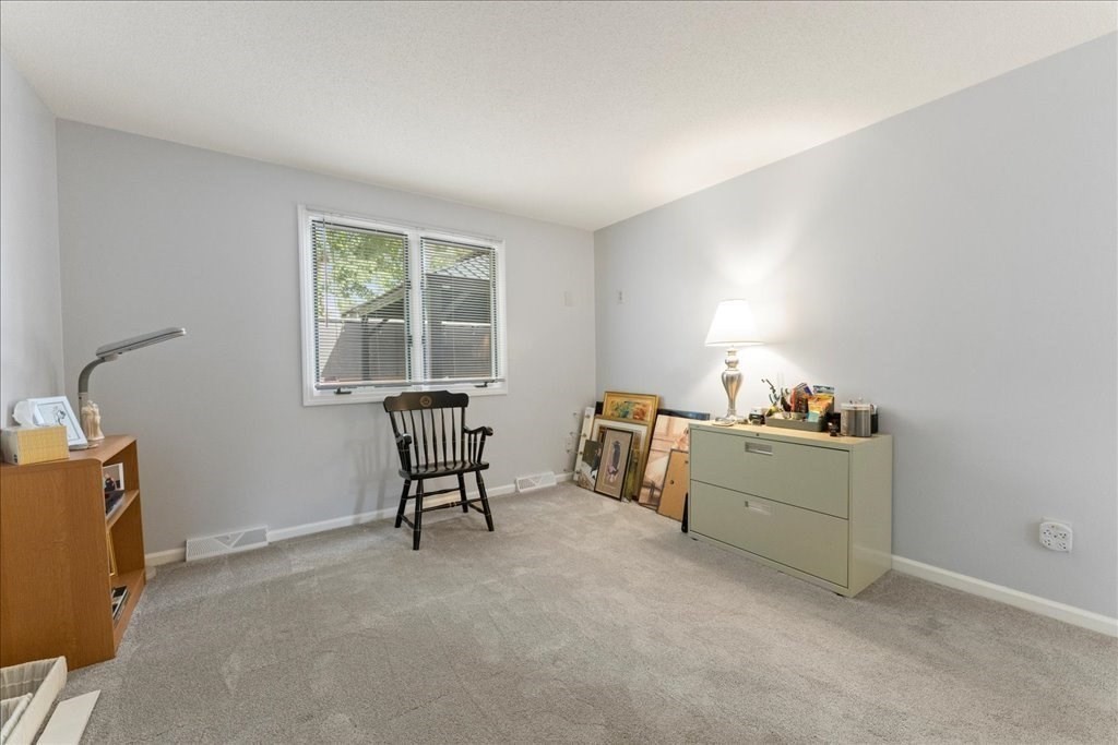 7 Matthew Street Springfield, MA 01128 - Photo 17 of 42