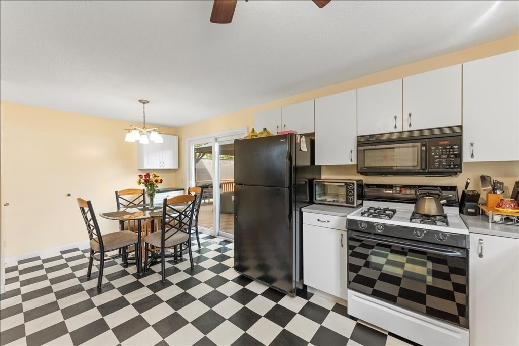 7 Matthew Street Springfield, MA 01128 - Photo 19 of 42