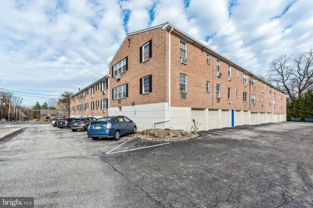 $2,000 | 1334 Montgomery Avenue, Unit D3, Narberth, PA 19072