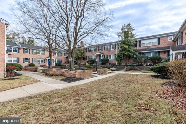 $2,000 | 1334 Montgomery Avenue, Unit D3, Narberth, PA 19072