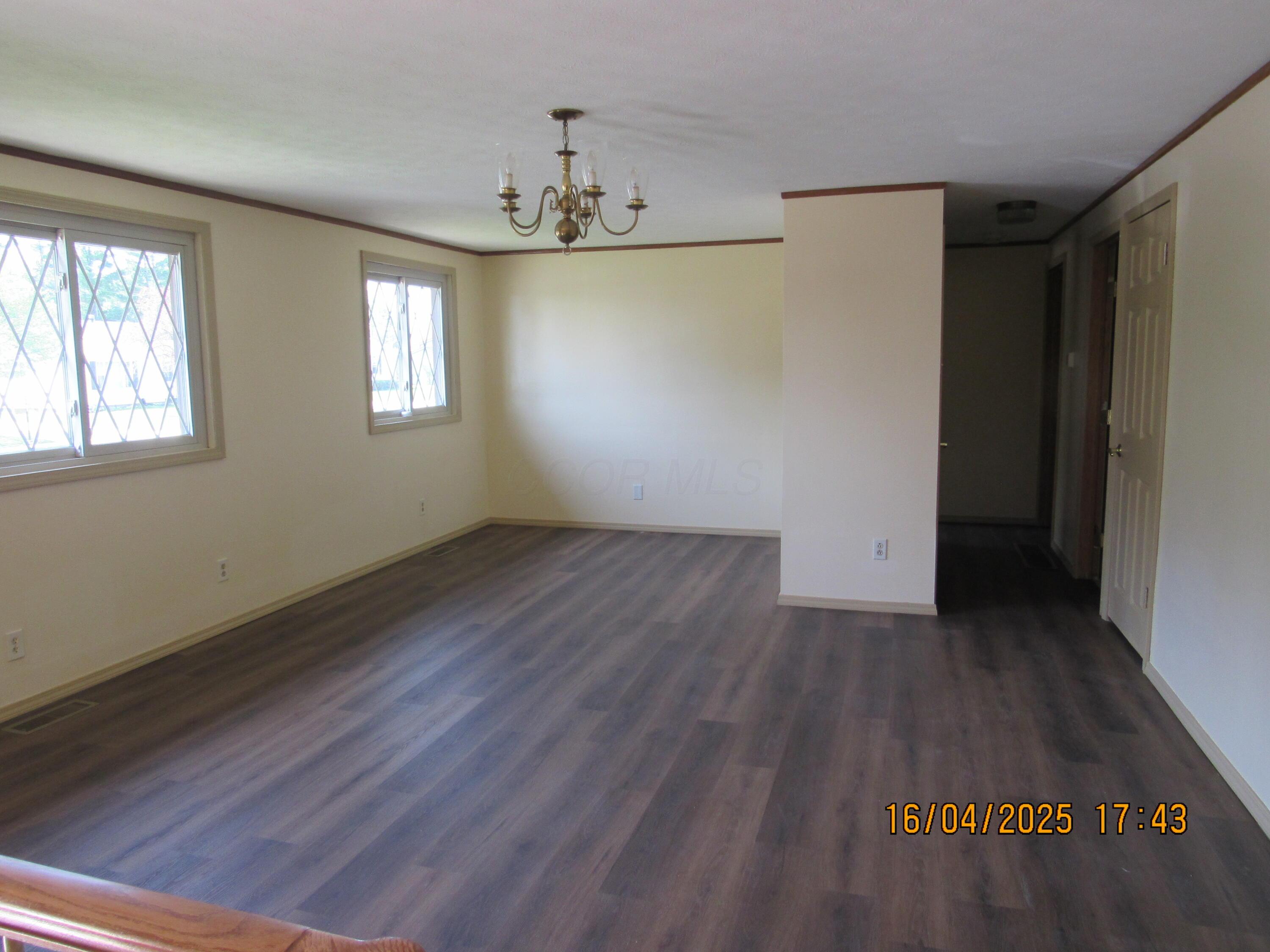 416 Cedar Heights Road Circleville, OH 43113 - Photo 4 of 26 IMG_1275