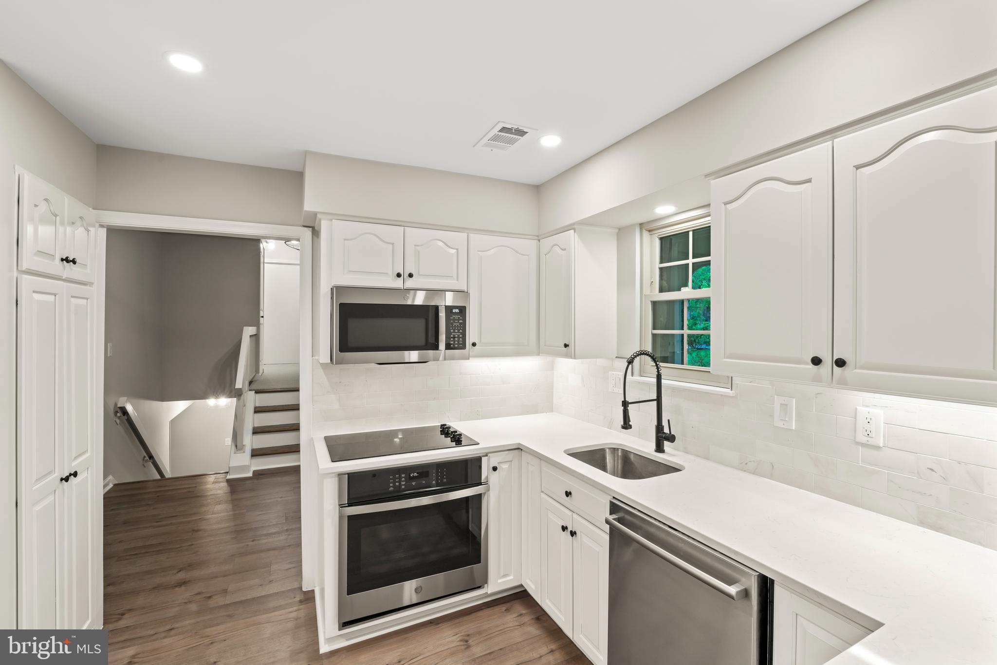 11312 Handlebar Road Reston, VA 20191 - Photo 14 of 55