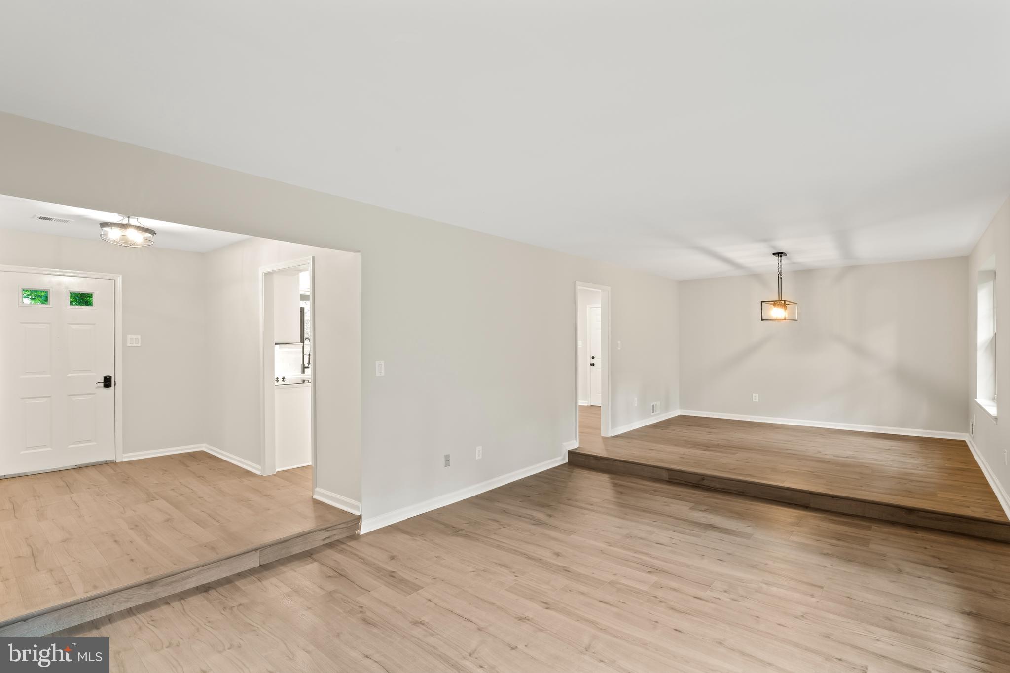 11312 Handlebar Road Reston, VA 20191 - Photo 4 of 55